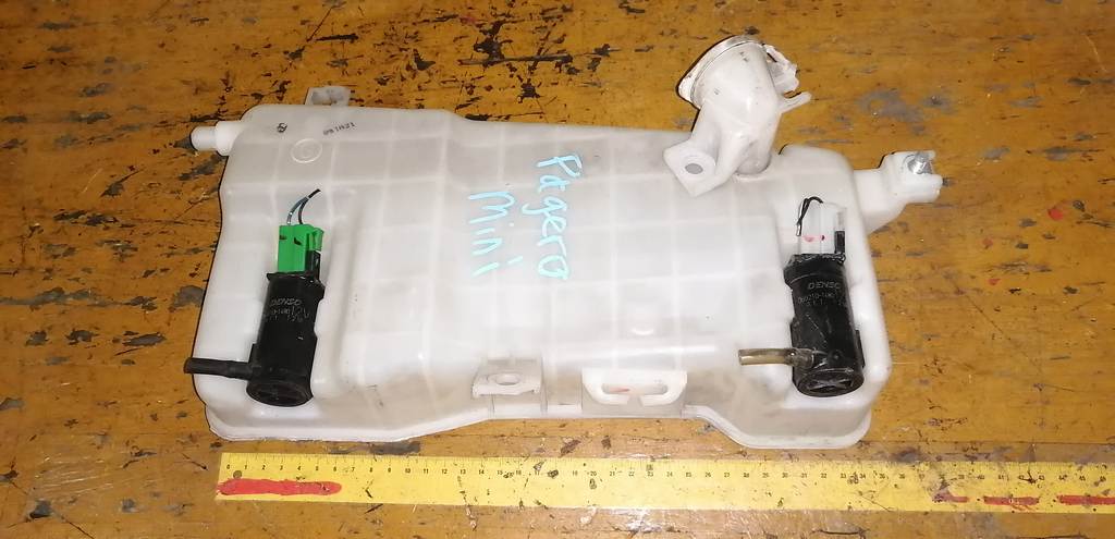 бачок омывателя Mitsubishi Pajero Mini 0