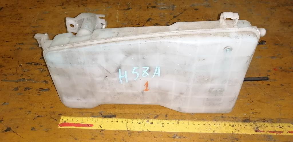 бачок омывателя Mitsubishi Pajero Mini 0