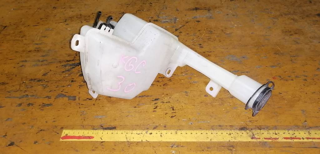 бачок омывателя Toyota Passo 0