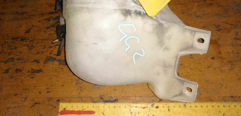 IMPREZA GG2 БАЧОК ОМЫВАТЕЛЯ С МОТОРЧ. Subaru Impreza 1