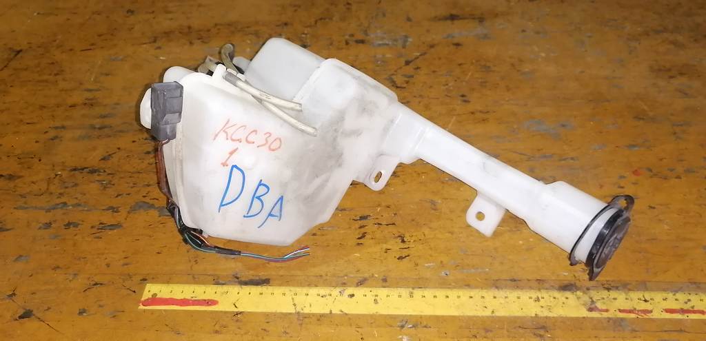 бачок омывателя Toyota Passo 0