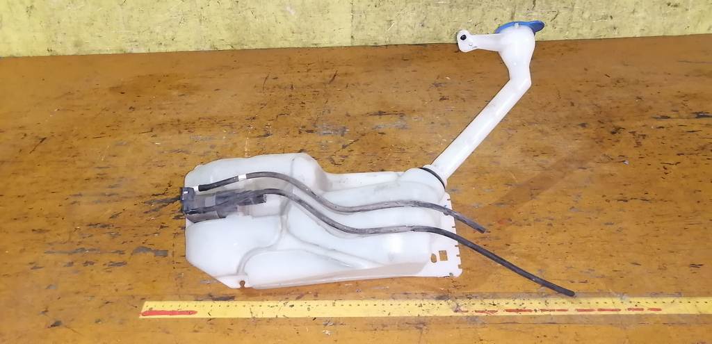 DUALIS J10 БАЧОК ОМЫВАТЕЛЯ С МОТОРЧ. Nissan Dualis 1