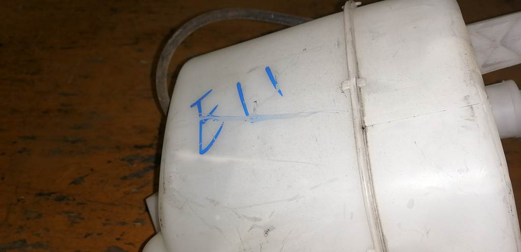 NOTE E11 БАЧОК ОМЫВАТЕЛЯ С МОТОРЧ. Nissan Note 1