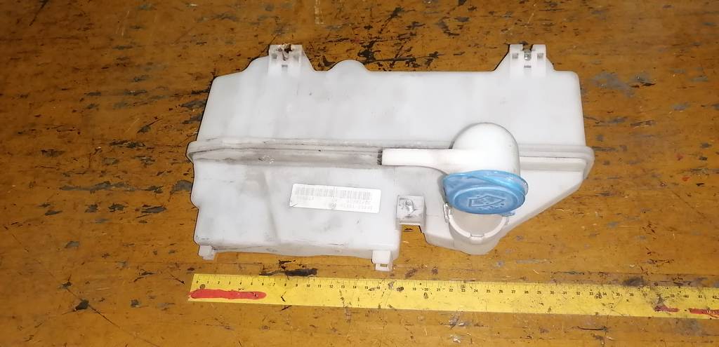 SOLIO MA15S БАЧОК ОМЫВАТЕЛЯ С МОТОРЧ. Suzuki Solio 1