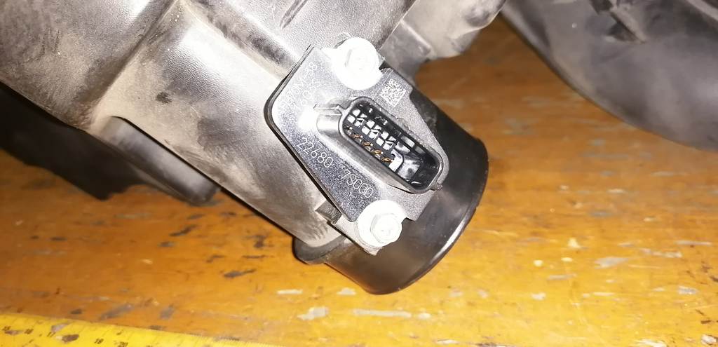 корпус воздушного фильтра Nissan Note 3