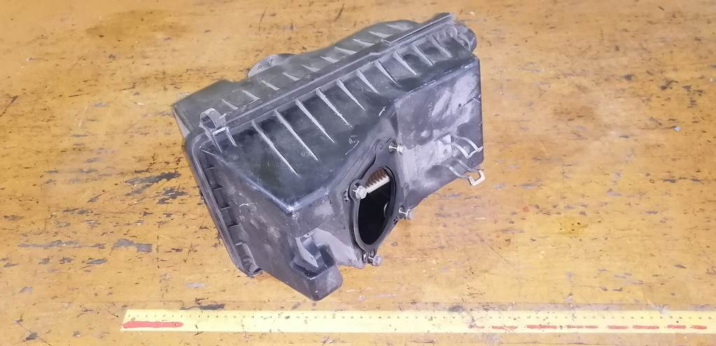 MPV LW5W КОРПУС ВОЗДУШНОГО ФИЛЬТРА Mazda MPV 1