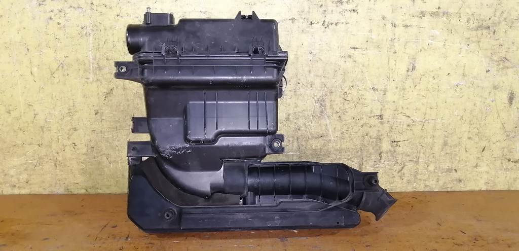 корпус воздушного фильтра Suzuki Solio 3