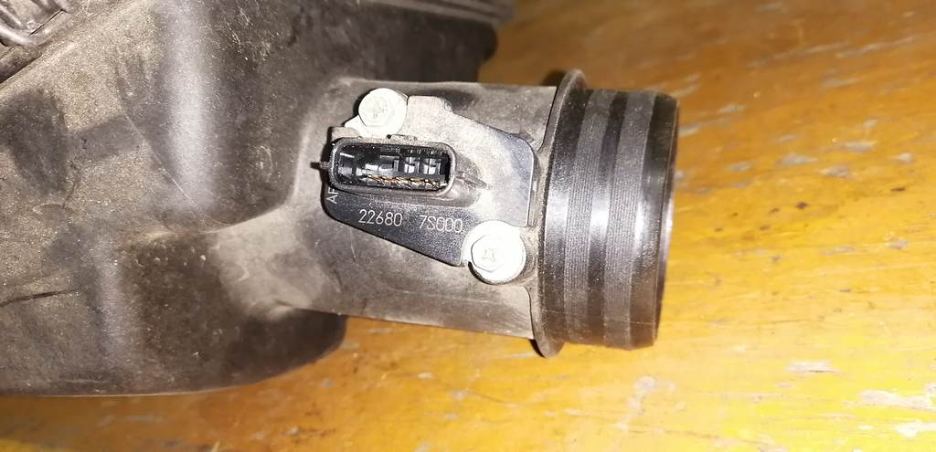 корпус воздушного фильтра Nissan X-Trail 3