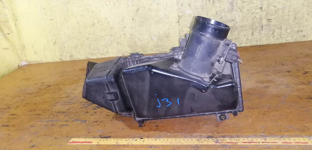 корпус воздушного фильтра Nissan Teana 0