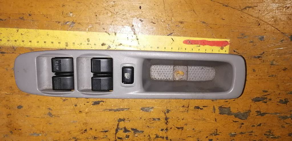 блок упр. стеклоподьемниками Mazda Demio 0