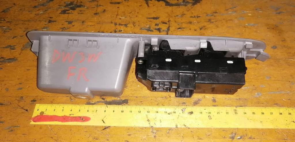 DEMIO DW3W БЛОК УПР.СТЕКЛОПОДЪЕМНИКАМИ Mazda Demio 1