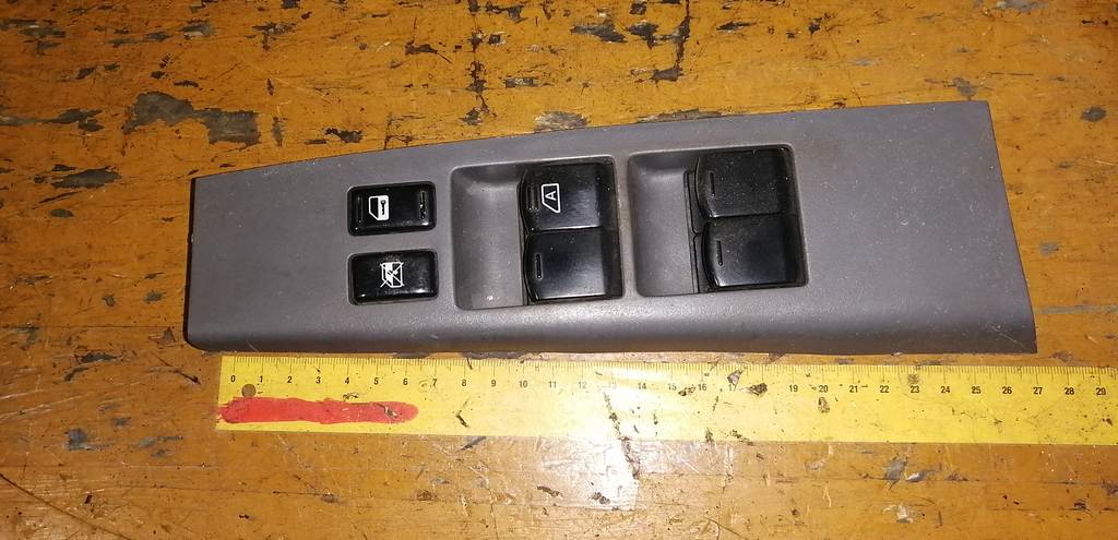 блок упр. стеклоподьемниками Nissan Teana 0