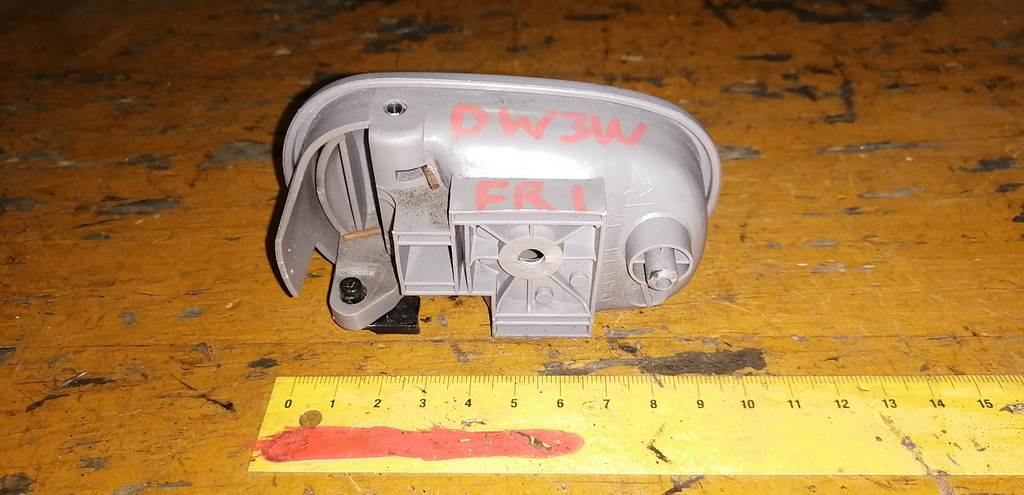 DEMIO DW3W РУЧКА ДВЕРИ ВНУТР. ПЕРЕДНЯЯ ПРАВАЯ 1 Mazda Demio 1