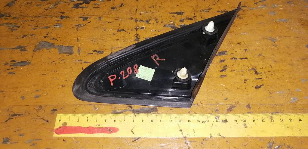 PEUGEOT 308 УГОЛОК КРЫЛА ПРАВЫЙ Peugeot 308 1