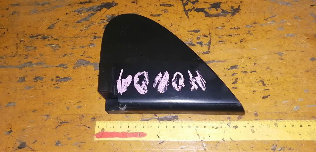 уголок крыла Honda Freed 0