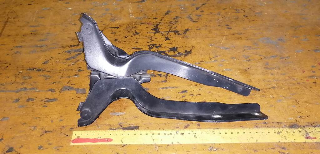 DUALIS J10 ПЕТЛЯ КАПОТА (ПАРА) Nissan Dualis 1