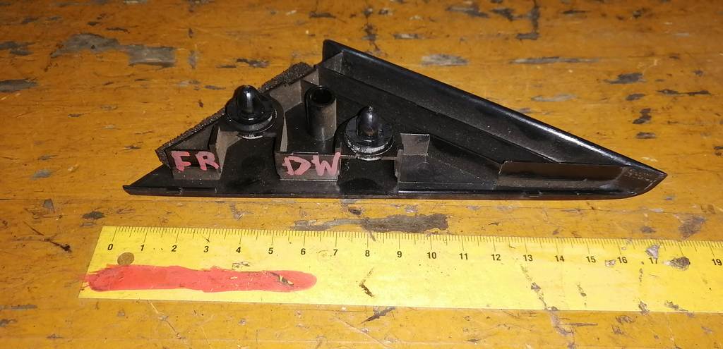 DEMIO DW3W ТРЕУГОЛЬНИК ЗЕРКАЛА ПРАВЫЙ Mazda Demio 1