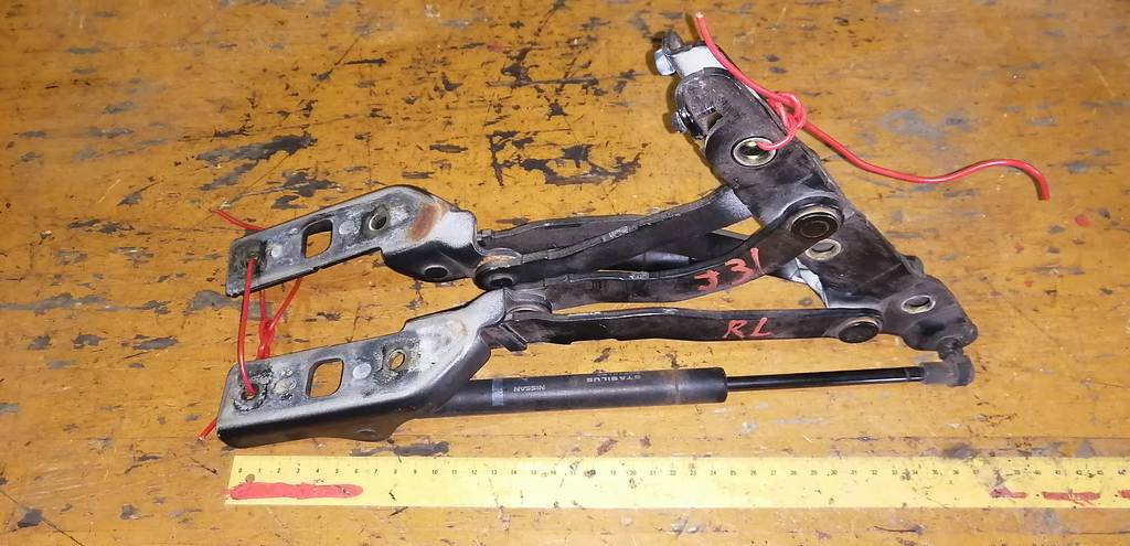 амортизатор багажника Nissan Teana 0