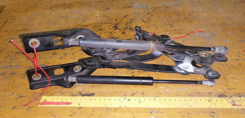 TEANA J31 АМОРТИЗАТОР КРЫШКИ БАГАЖНИКА (ПАРА) Nissan Teana 1