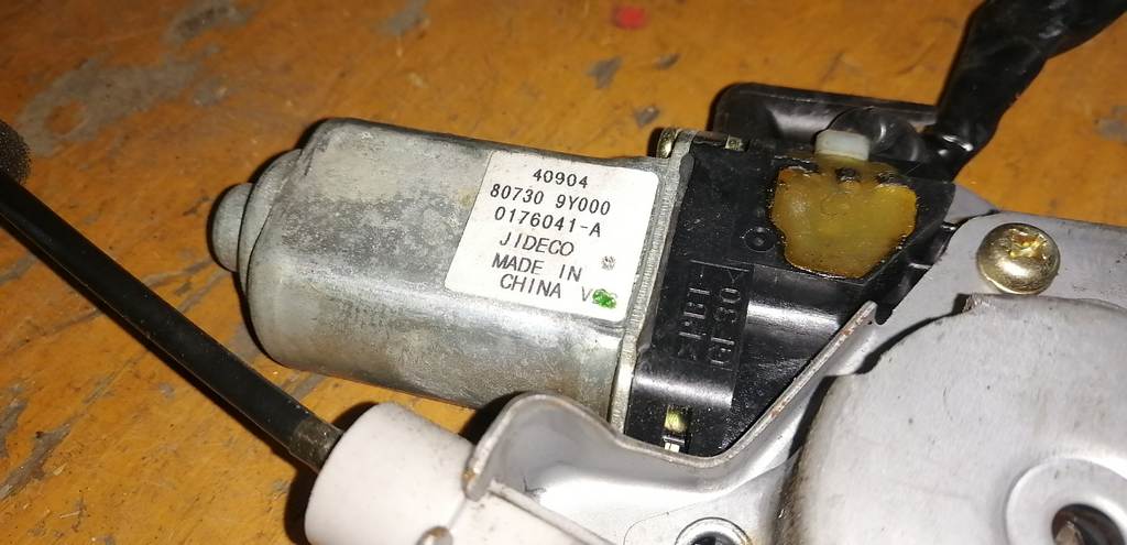 стеклоподъёмник Nissan Teana 3