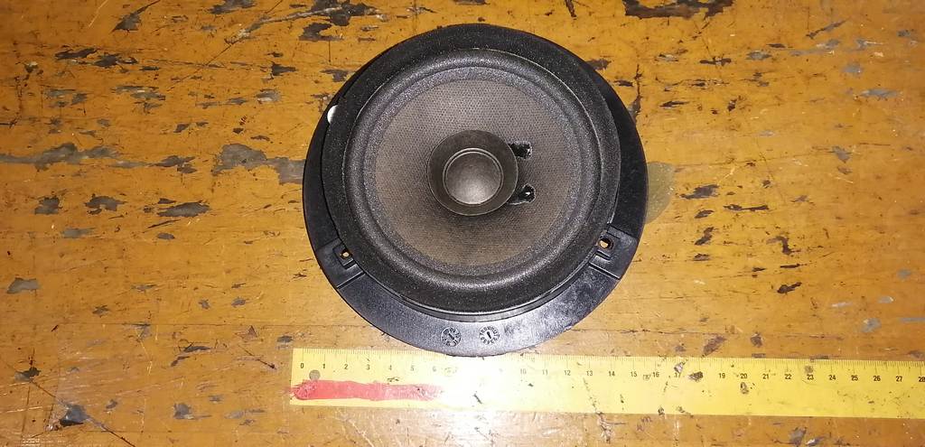 динамик Suzuki Solio 0