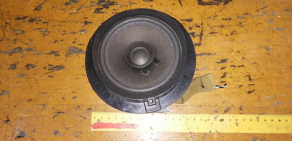 динамик Suzuki Solio 0