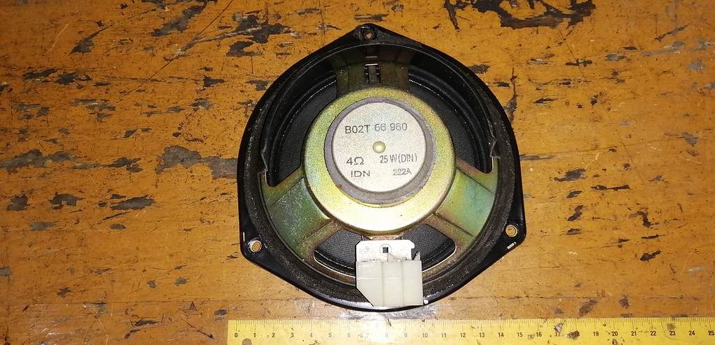 динамик Mazda Demio 3