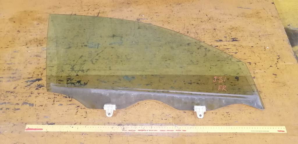 стекло Nissan Teana 0