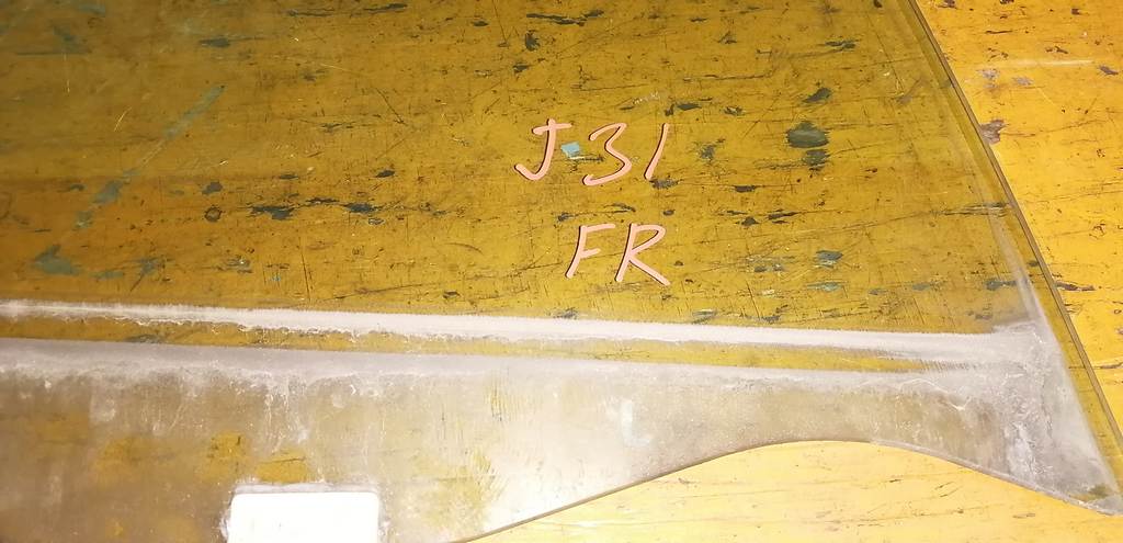 TEANA J31 СТЕКЛО ПЕРЕДНЕЕ ПРАВОЕ Nissan Teana 1