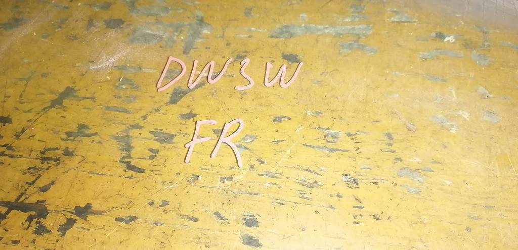 DEMIO DW3W СТЕКЛО ПЕРЕДНЕЕ ПРАВОЕ Mazda Demio 1