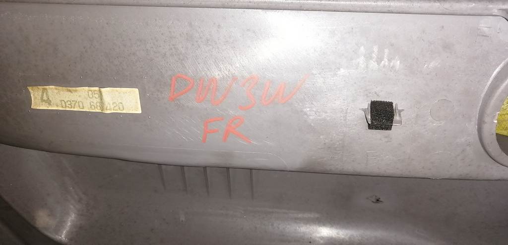 DEMIO DW3W ОБШИВКА ДВЕРЕЙ ПЕРЕДНЯЯ ПРАВАЯ Mazda Demio 1