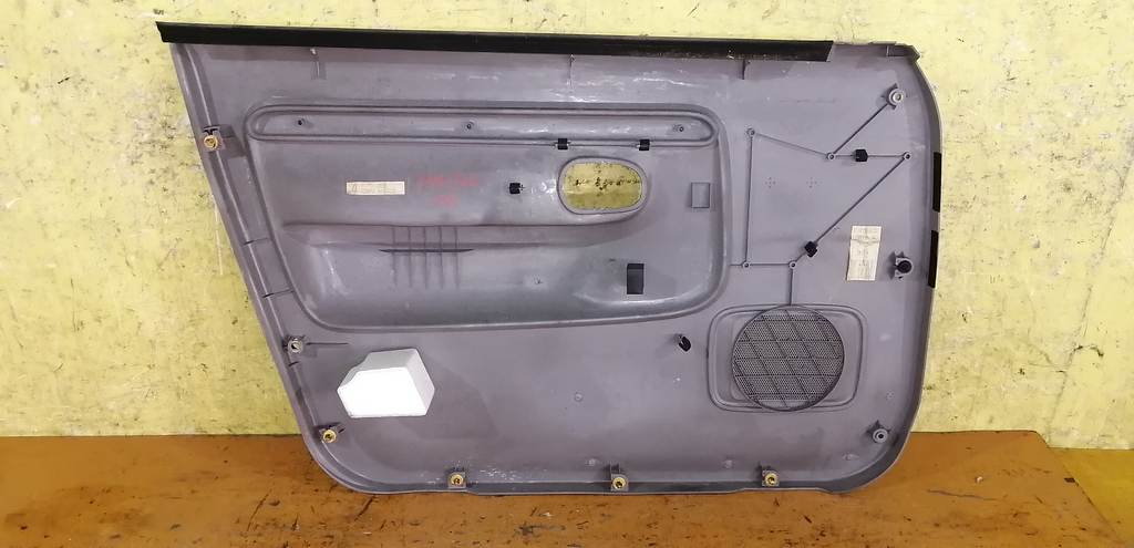 Салон Mazda Demio 2