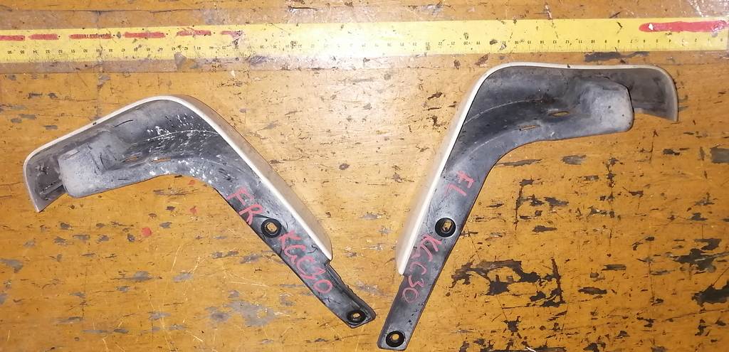 PASSO KGC30 БРЫЗГОВИК ПЕРЕДНИЙ (ПАРА) Toyota Passo 1