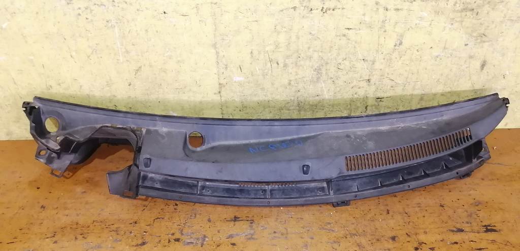 жабо Toyota Ractis 0