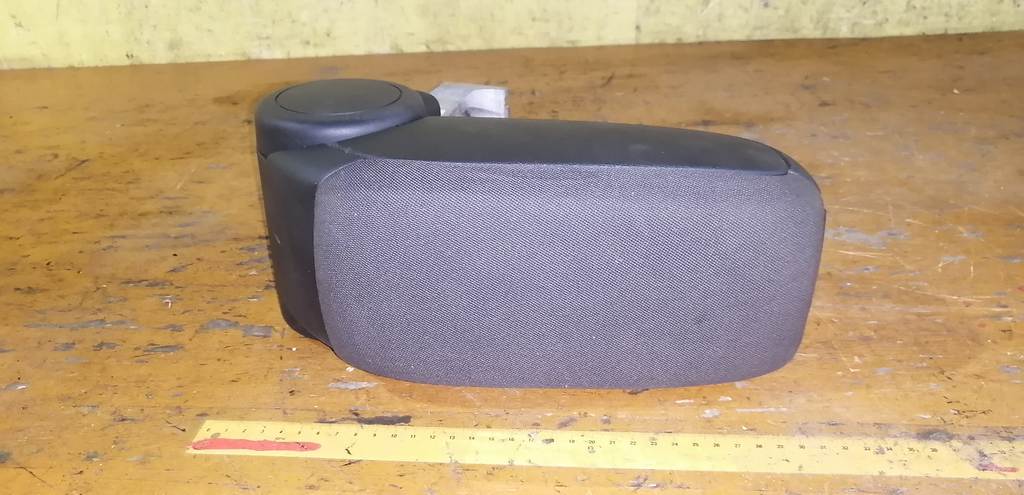 AUDI A3 ПОДЛОКОТНИК 8P0864207 Audi A3 1