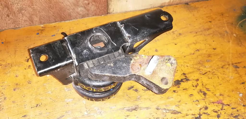 Двигатель Toyota Ractis 2