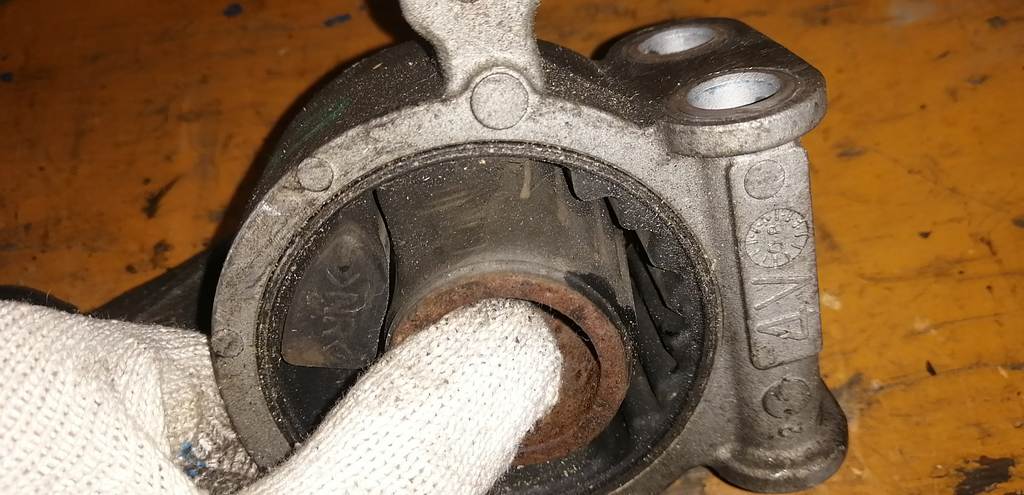 TEANA J32 ПОДУШКА ДВС ЗАД. ПРАВ. Nissan Teana 1