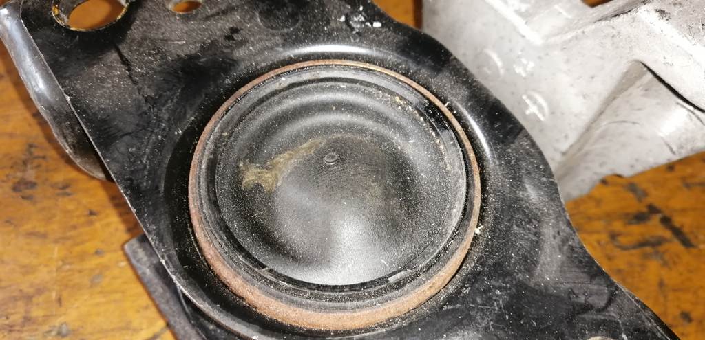 MARCH AK12 ПОДУШКА ДВС ПРАВАЯ Nissan March 1