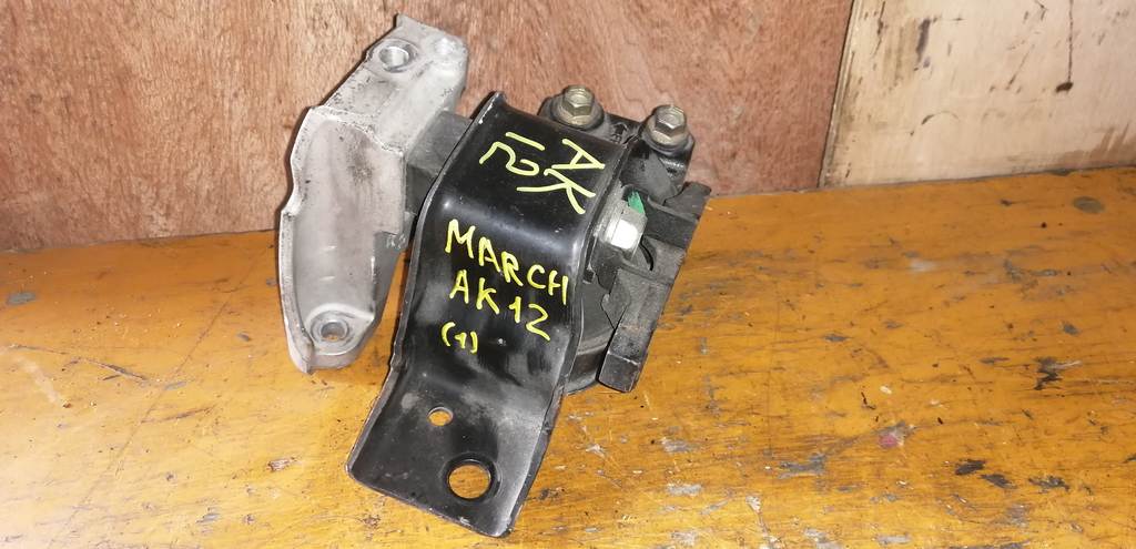 подушка двигателя Nissan March 0