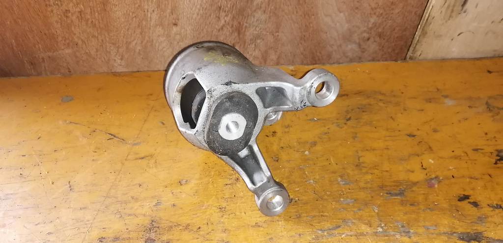 TEANA J32 ПОДУШКА ДВС ПРАВАЯ Nissan Teana 1