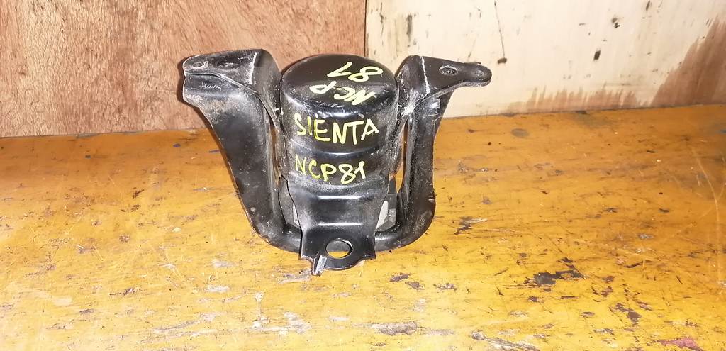 подушка двигателя Toyota Sienta 0