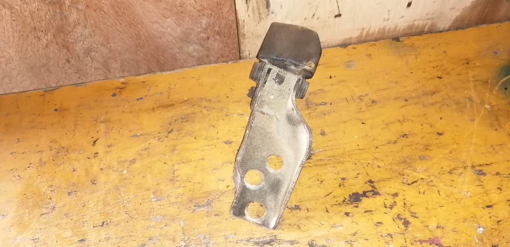 DEMIO DW3W ПОДУШКА ДВС ПРАВАЯ Mazda Demio 1