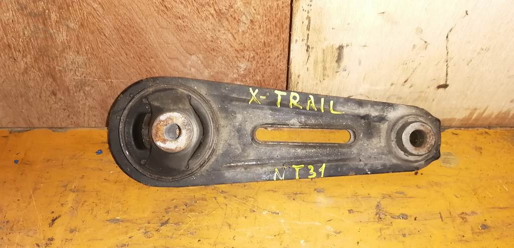 подушка двигателя Nissan X-Trail 0