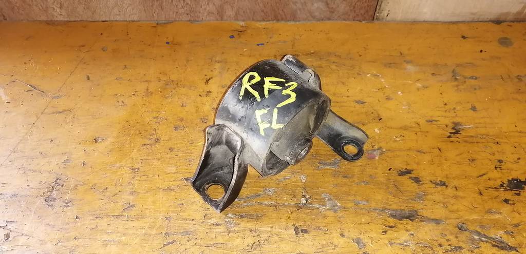 подушка двигателя Honda Stepwgn 0