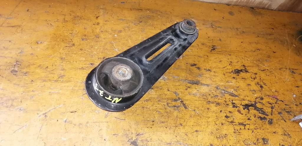 X-TRAIL NT31 ПОДУШКА ДВС 1 ЗАД. Nissan X-Trail 1