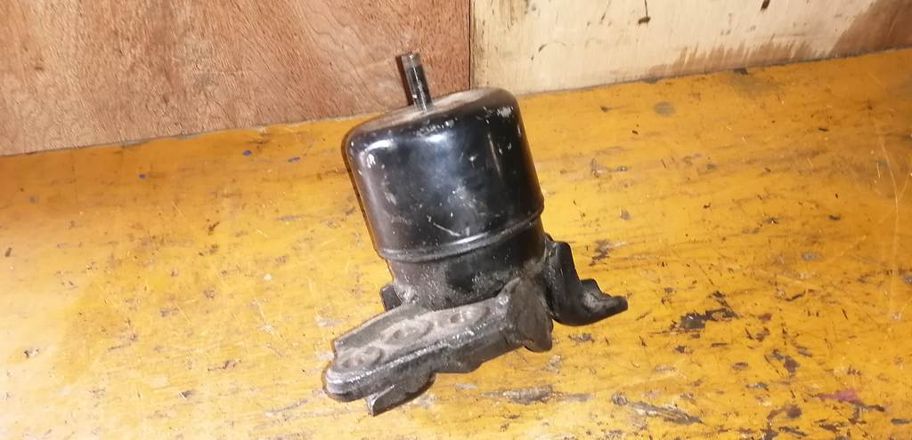 COLT Z21A ПОДУШКА ДВС ПЕРЕДНЯЯ ПРАВАЯ Mitsubishi Colt 1