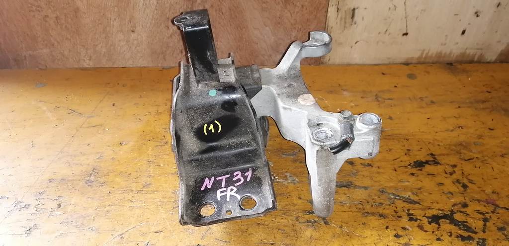 подушка двигателя Nissan X-Trail 0