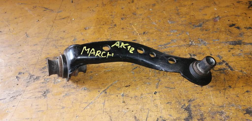 рычаг Nissan March 0