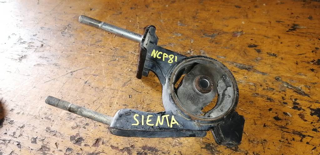 подушка двигателя Toyota Sienta 0