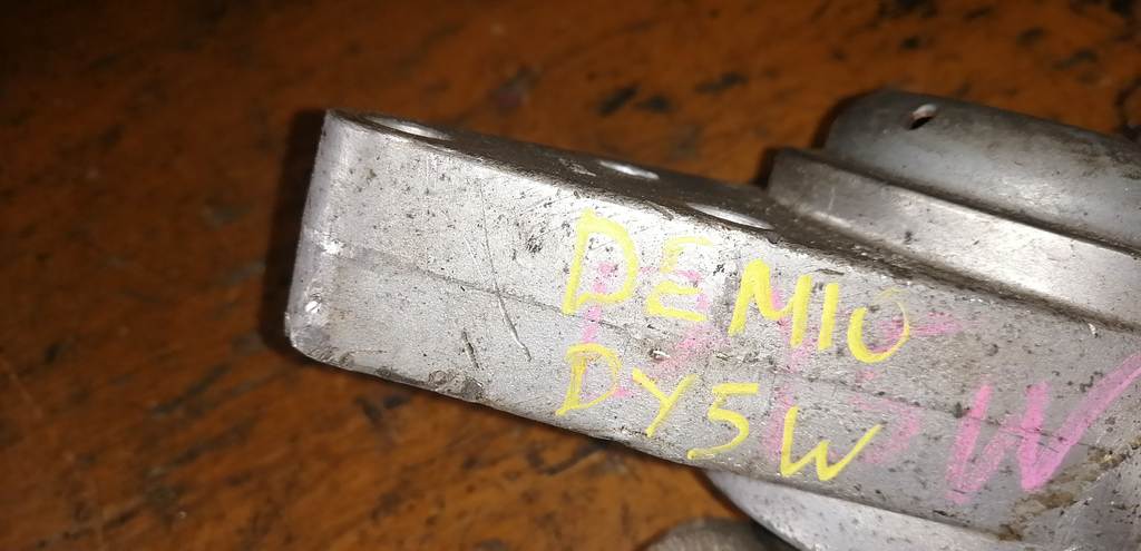 DEMIO DY5W ПОДУШКА ДВС ПРАВАЯ Mazda Demio 1